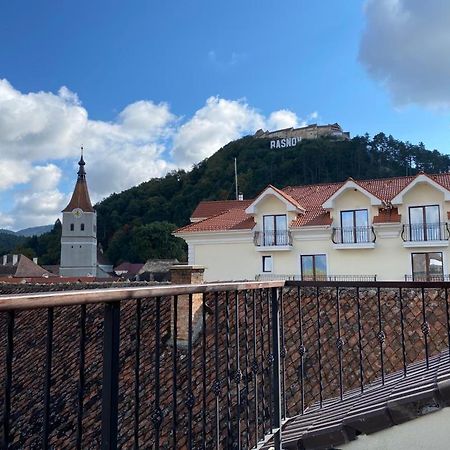 Apartaments Rîşnov Eksteriør bilde