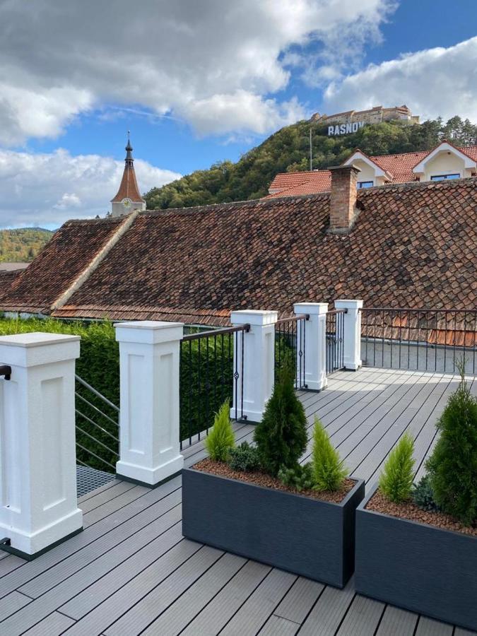 Apartaments Rîşnov Eksteriør bilde