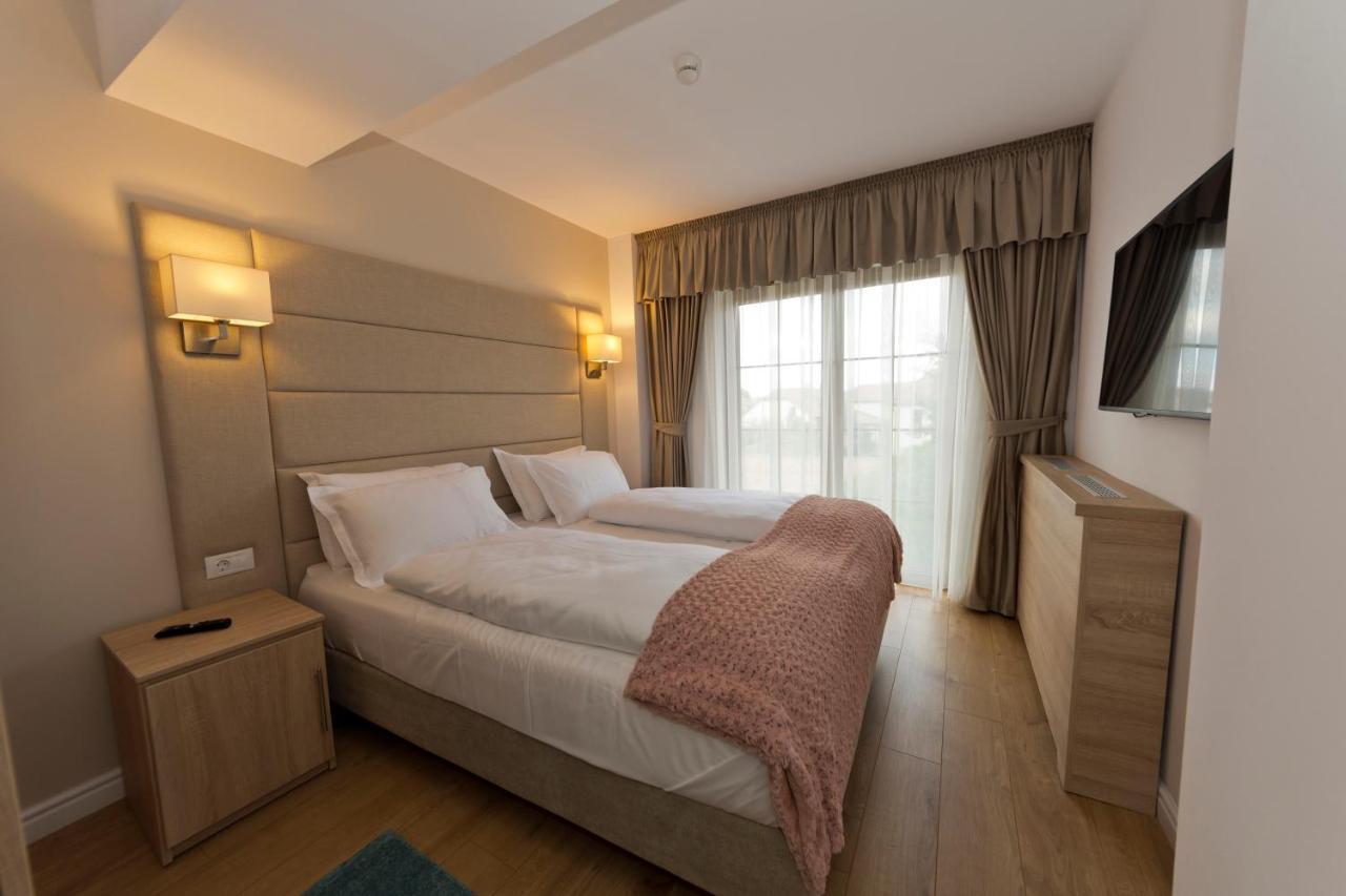 Apartaments Rîşnov Eksteriør bilde