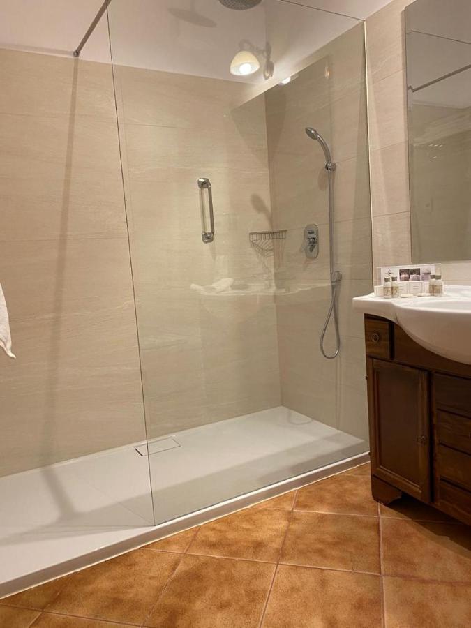Apartaments Rîşnov Eksteriør bilde
