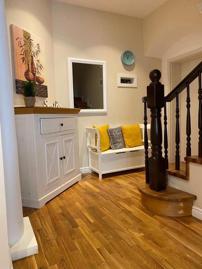Apartaments Rîşnov Eksteriør bilde
