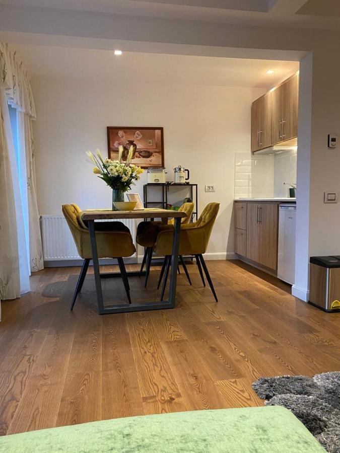 Apartaments Rîşnov Eksteriør bilde